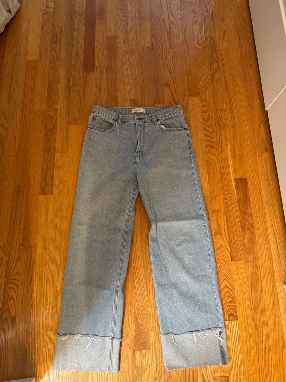 Abercrombie & Fitch 90’s Relaxed High Rise Light Blue Wide-Leg Jeans